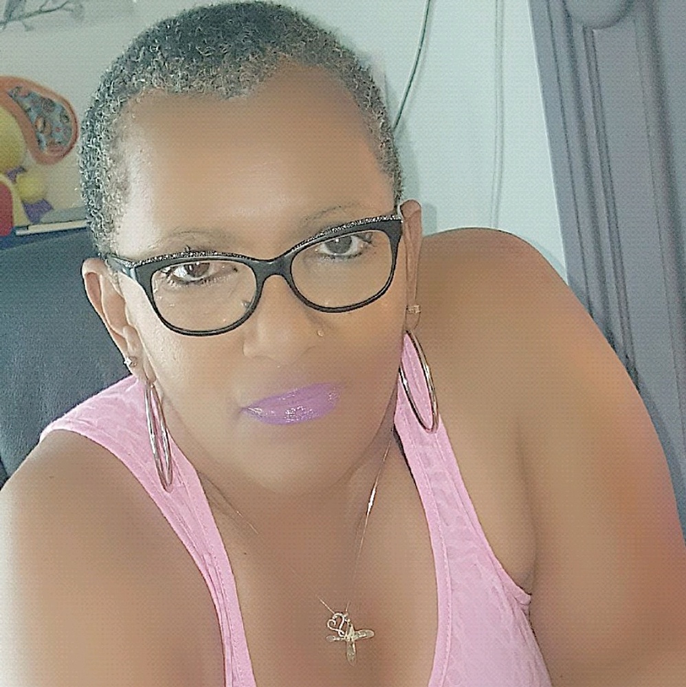 Meet your Posher, Debbie